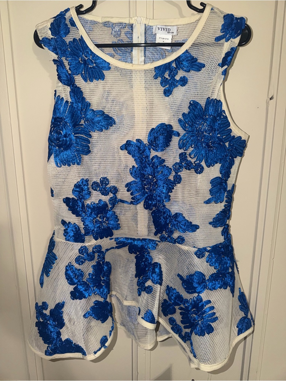 Vivid Floral Appliqué Mesh Peplum Top - Blue & White
